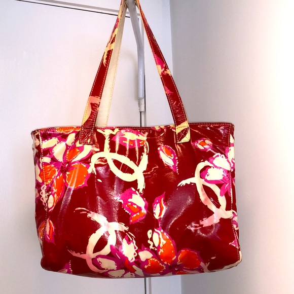 CHANEL Floral Tote - Picture 2 of 8